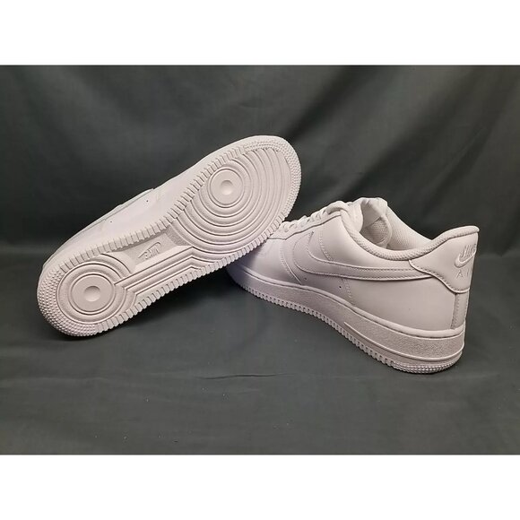Nike Women's Air Force 1 '07 Fashion Sneaker Triple White Size 10 NEW IN BOX! - Picture 2 of 11